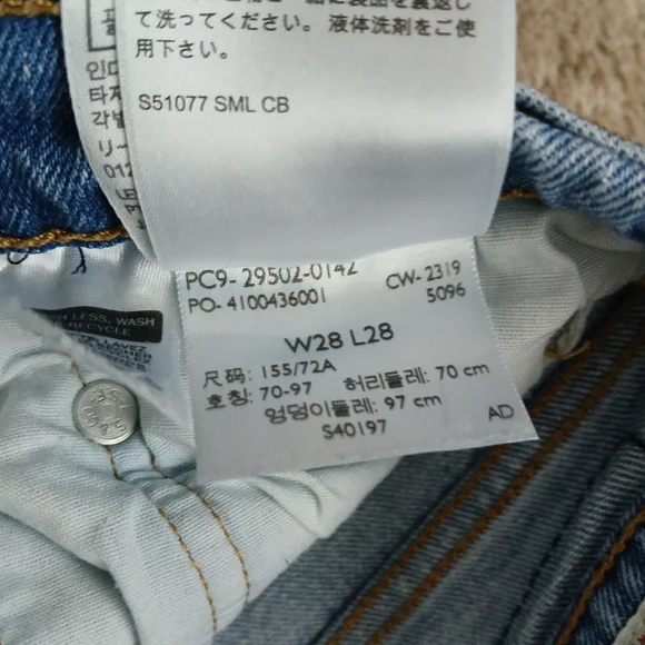 Levi 501 Skinny Jeans Size 28x28 Medium Wash - Picture 2 of 12